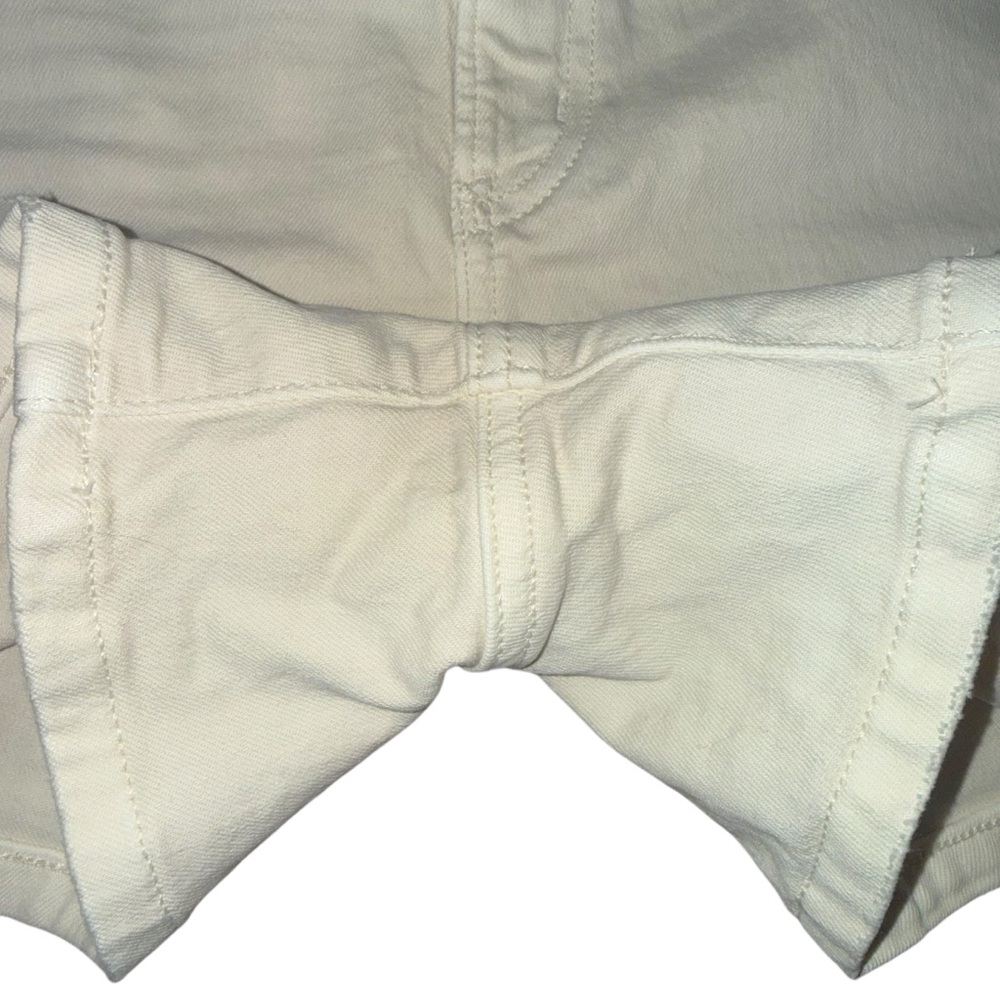 American Eagle Super High Rise Relaxed Denim Shorts Cream Sz 10/30 NWT new - Picture 2 of 10